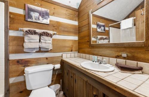 Fancy Gap House | Cozy Parkway Cabin with Mountain Views - Cabin 4