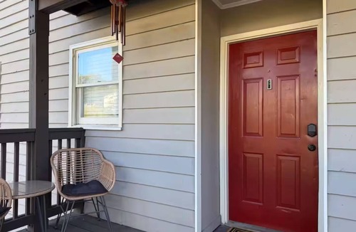 Athens Apartment | Cozy Pet-Friendly Apartment Near Downtown Athens