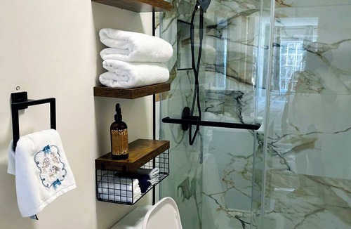 Stone Mountain Apartment | Cozy Private Entry Studio Kitchenette Security Cam 8 Min to Stone Mtn Park