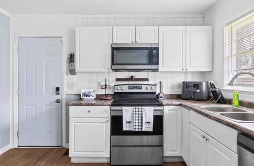 Fuquay-Varina House | Cozy Ranch 15 Min to Raleigh Downtown and 15 to Fuquay-Varina Downtown