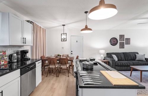 Spring Hill House | Cozy Ranch Home with Relaxed Small-Town Feel
