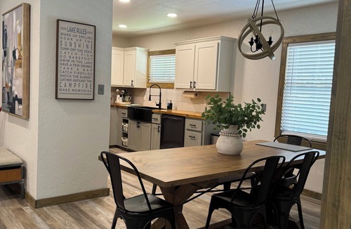 Eufaula House | Cozy Ranch Style Home - Minutes from the Lake, with boat parking!