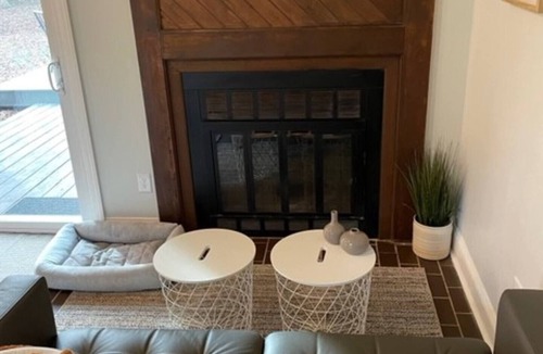 Charlotte House | Cozy remodeled 2-Bedroom close to everythingnn
