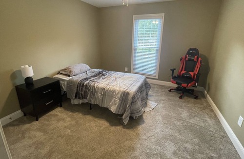 Johns Creek House | Cozy Retreat in Alpharetta. Perfect Getaway