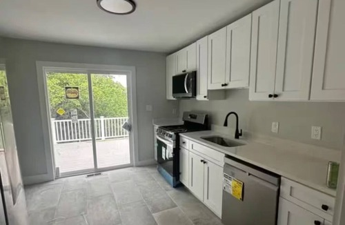 Hyattsville House | Cozy Retreat with Balcony Views & Great location