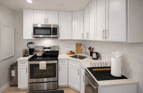 Washington Apartment | Cozy, spacious, Free parking, Metro nearby, minutes away from top DC attractions