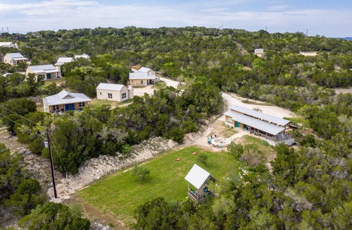 Dripping Springs Cottage | Cozy Spacious Studio Cottage for a Peaceful Romantic Escape to Texas Hill Country near Dripping Springs, Texas