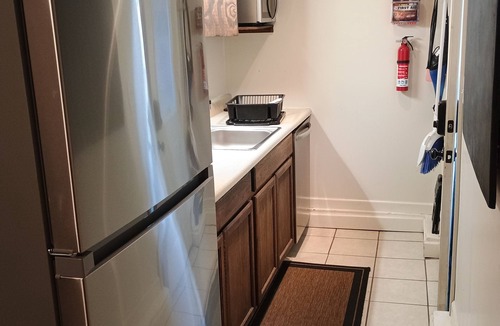 Pansey Apartment | Cozy Studio Apt in quiet & charming Greenwood close to Caverns SP. No pet fee.
