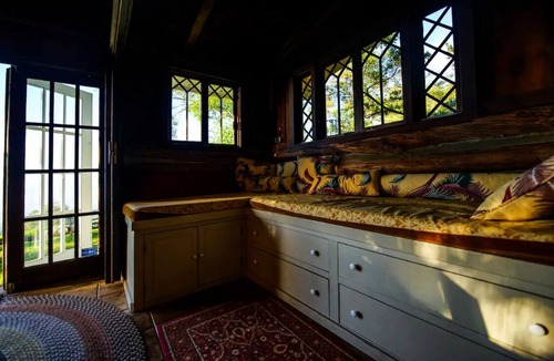 Kula Cabin | Cozy Upcountry Log Cabin
