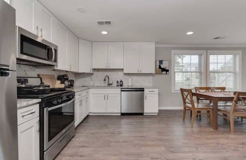 Potomac West House | CozySuites 3BR/3BA Charming Colonial Home