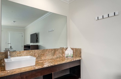 Crewe Hotel | Crewe Boutique Inn