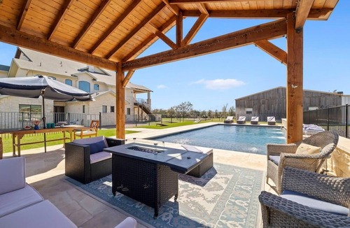 Dripping Springs House | Cricket Hill Ranch - Private Luxury Pool|Billiards