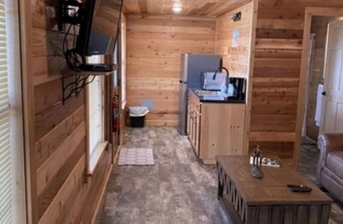 Hamilton Cabin | Crooked Creek Ranch Cabin 11