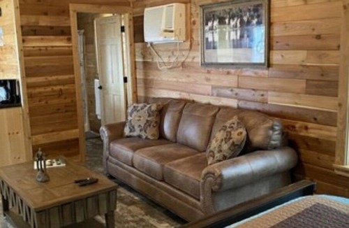 Hamilton Cabin | Crooked Creek Ranch Cabin 11