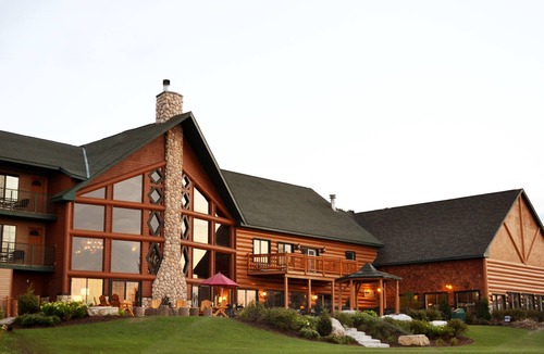 Alanson Hotel | Crooked River Lodge