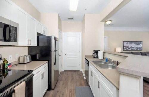 Cary Apartment | Crossroads 1BR with Covered Patio