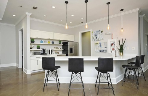 Cary Apartment | Crossroads 1BR with Covered Patio