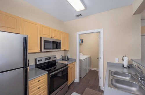 Cary Apartment | Crossroads 1BR with Wooded View