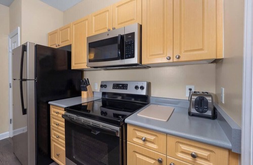 Cary Apartment | Crossroads 1BR with Wooded View