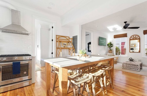 Downtown Charleston House | Crosstown @ King | Elegant Downtown Stay Near King