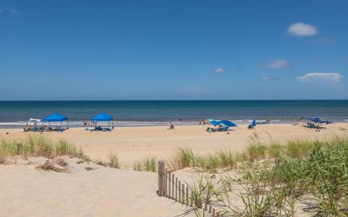 South Nags Head House | Crow's Nest - SNH MP 19, Oceanfront, Historic Cottage, Pets OK, YR Flex Stays