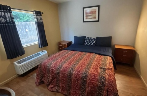 Carrollton Hotel | Crown Inn