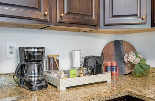 Aurora Highlands Apartment | Crystal City Charm 2BR/Free Parking 104