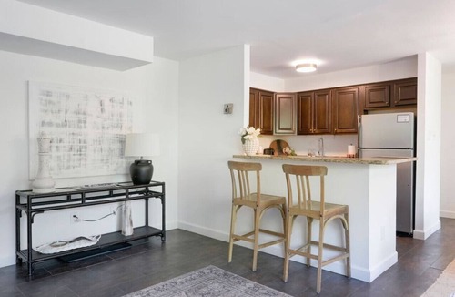 Aurora Highlands Apartment | Crystal City Charm 2BR/Free Parking 104
