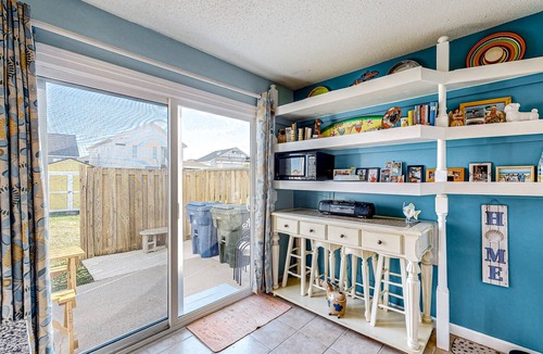 Atlantic Beach Condo | Crystal Coast Charmer: Dog-friendly, walk to the beach!