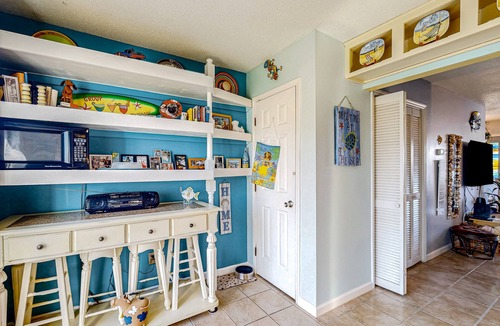 Atlantic Beach Condo | Crystal Coast Charmer: Dog-friendly, walk to the beach!