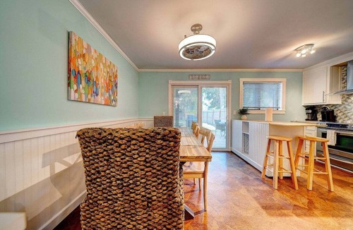 Holiday Beach Villa | Crystal Quarts-Townhome-Close2Beach-Book Now!