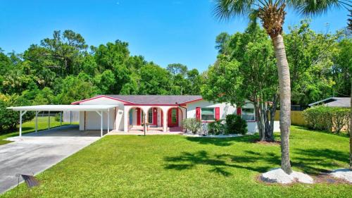 Crystal River House | Crystal River Heated pool 3 mins Sister Spring