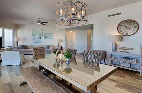 Avalon Beach Estates Apartment | Crystal View #303