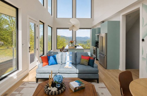 Marshall House | Cube | Private Mountain Retreat with Panoramic Views