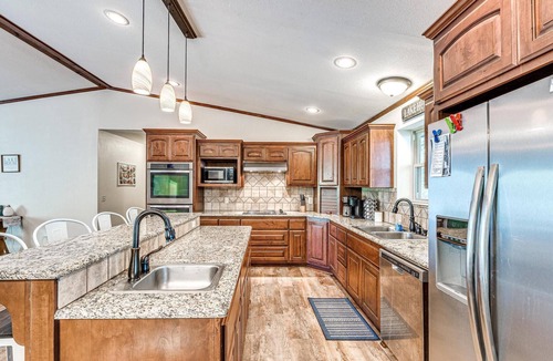 Hoyt House | Custom Waterfront Cabin with Private Boat Dock