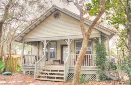 Grayton Beach House | Cute as a "Bugs Ear" in Grayton Beach - Wifi 2-King Bed 2-Bath