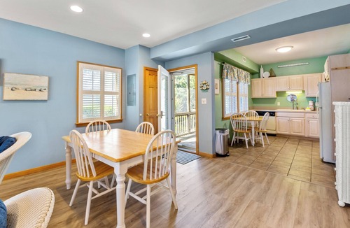 Ocracoke Villa | CV1A: Shell Castle A -poolside screened porch!
