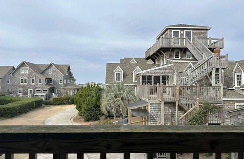 Ocracoke Villa | CV8B: Studio with Balcony