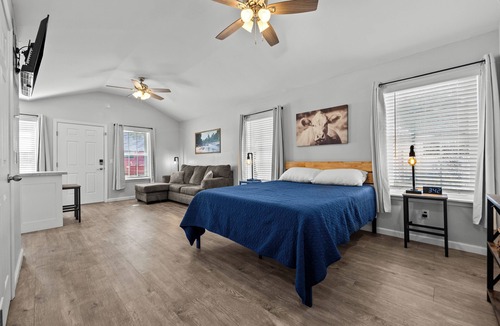 Reidsville Apartment | “Cypress” Cottage Reidsville Georgia