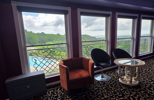 Cedar Hill Apartment | Dallas Studio spectacular views-EPIC, Six Flag, Globe Life FIFA AT&T Stadium DFW
