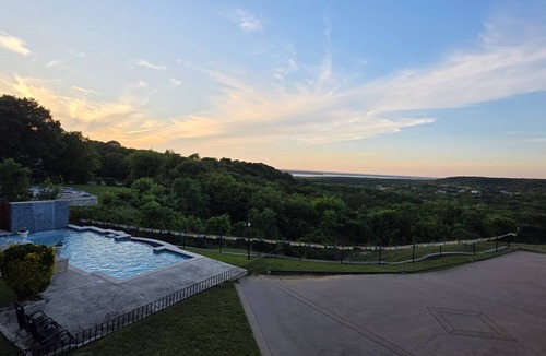 Cedar Hill Apartment | Dallas Studio spectacular views-EPIC, Six Flag, Globe Life FIFA AT&T Stadium DFW