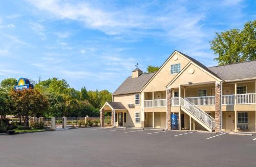 Canton Hotel | Days Inn by Wyndham Canton