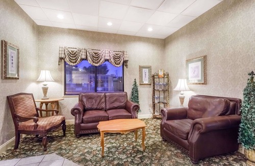Dover Hotel | Days Inn by Wyndham Dover Downtown