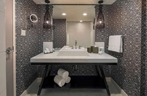 Dupont Circle Hotel | DC Work-Ready Stay with Gym and Wi-Fi Near Embassy Row | 3 Units