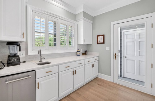 Debordieu Colony Villa | DeBordieu getaway with screened porches, deck & community pool