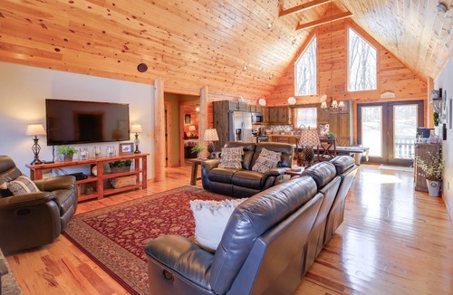 Sparta Cabin | Deck, Gas Grill + Mtn Views: Sparta Cabin Stay!