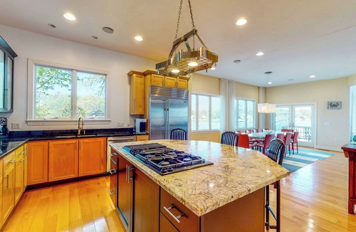 Unionville House | Deck & Private Dock! 'Winchester Creek Estate'