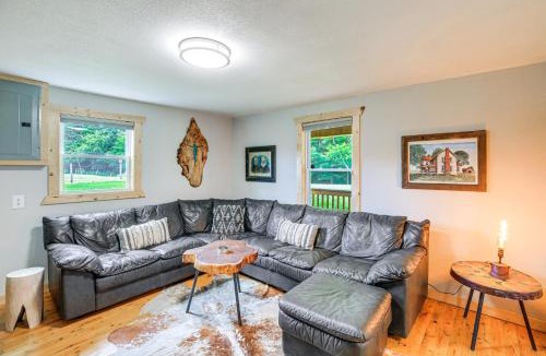 Piney Creek House | Deck & Scenic View: Historic Cabin in Piney Creek!