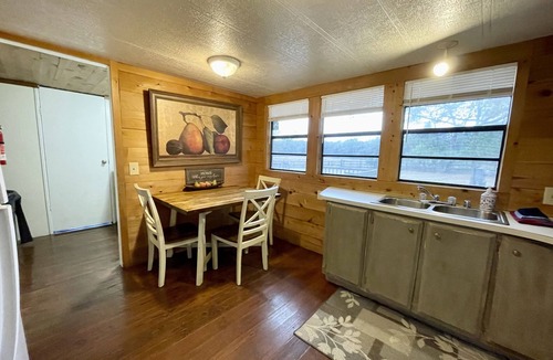 Hartsfield Cabin | Dee's Lakehouse