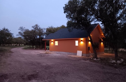 Dripping Springs Cottage | Delightful 1-bedroom cottage with AC in Dripping Springs